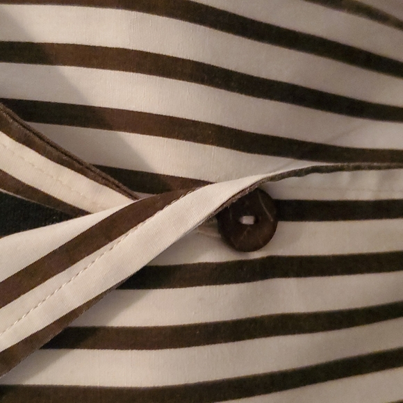 Classic sleeveless dress, very flattering.  100% cotton - Picture 5 of 8